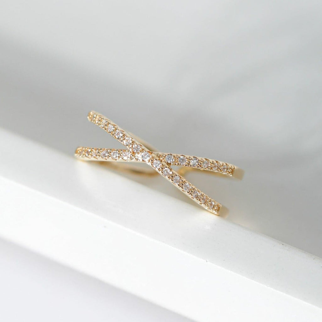 Luce Interlace Ring