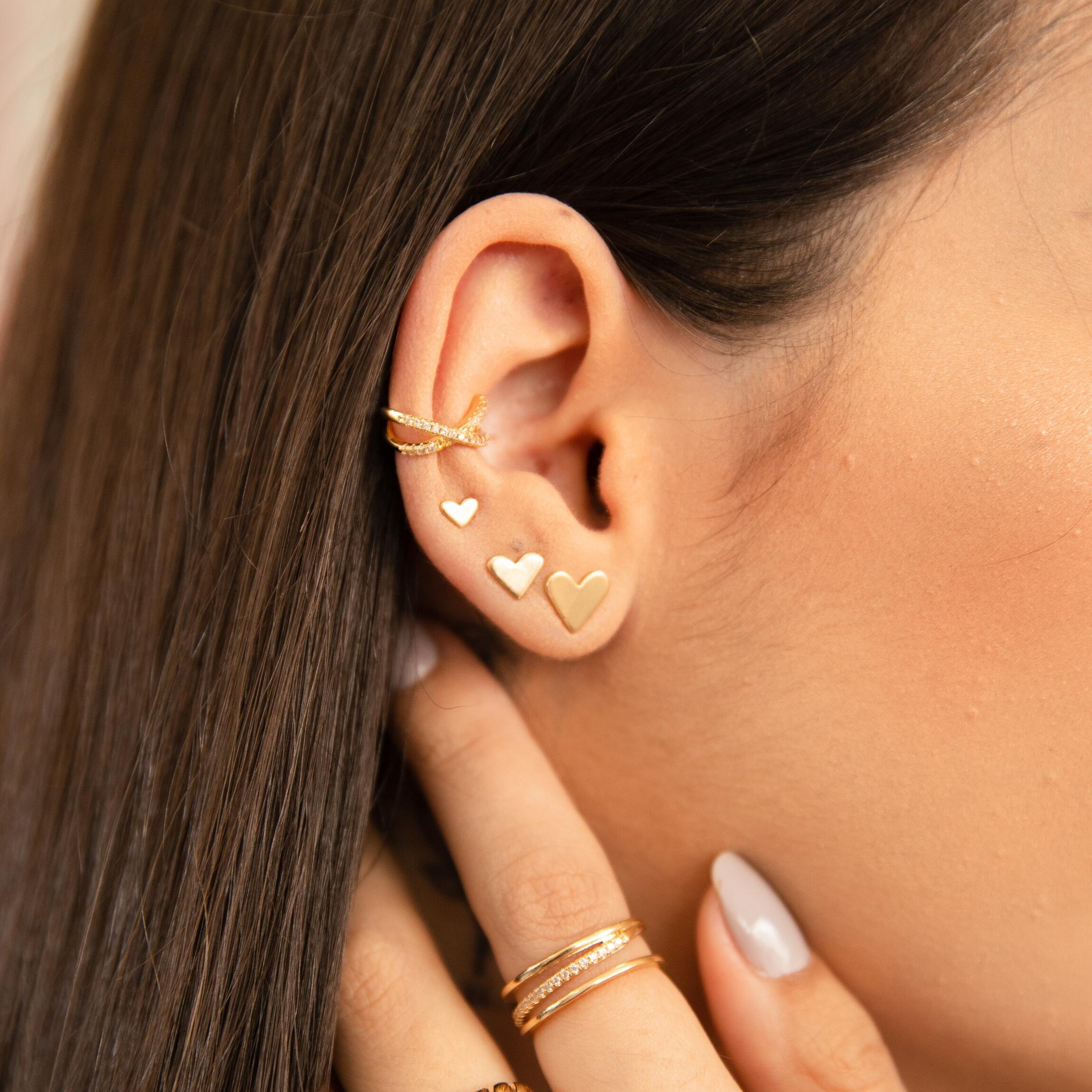 Lovie Heart Stud - Gold