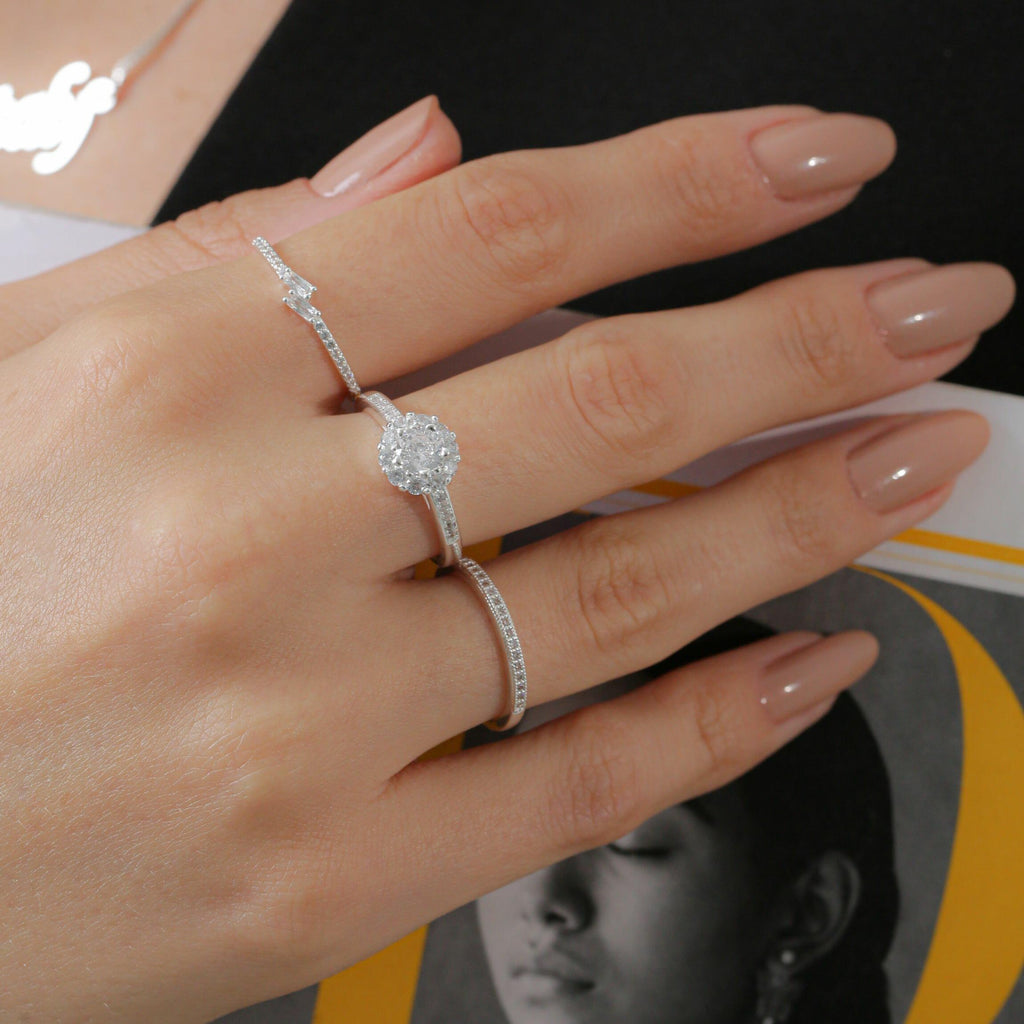 Lara Pavé Ring